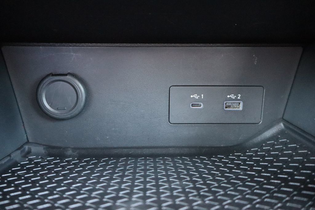 Used 2023 Nissan Pathfinder S AWD/4WD image 15