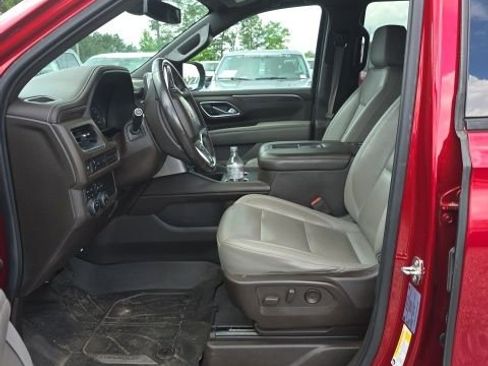 Used 2021 Chevrolet Tahoe Z71 w/ Rear Media and Nav Package AWD/4WD image 8