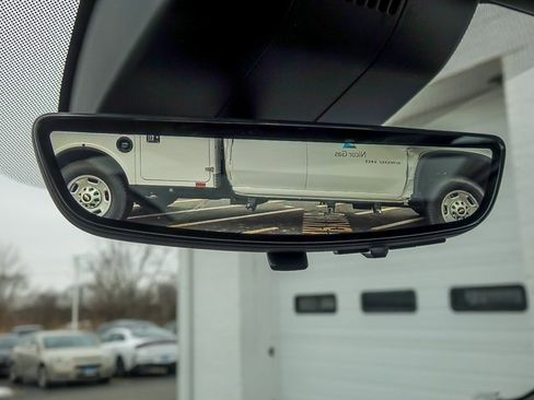 New 2026 Chevrolet Suburban Premier image 27