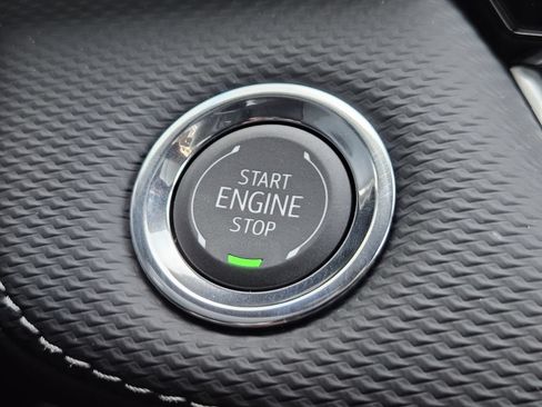 New 2027 Chevrolet Equinox LT w/ Convenience Package II FWD image 21
