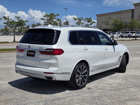 Used 2022 BMW X7 xDrive40i w/ Premium Package AWD/4WD image 5