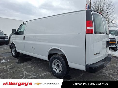 New 2025 Chevrolet Express 2500 w/ Driver Convenience Package image 4
