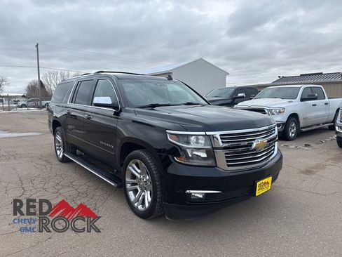 Used 2020 Chevrolet Suburban Premier w/ Premier Plus Edition image 3