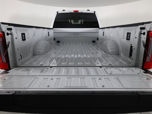 Used 2025 Ford F350 Platinum w/ Platinum Plus Package image 7