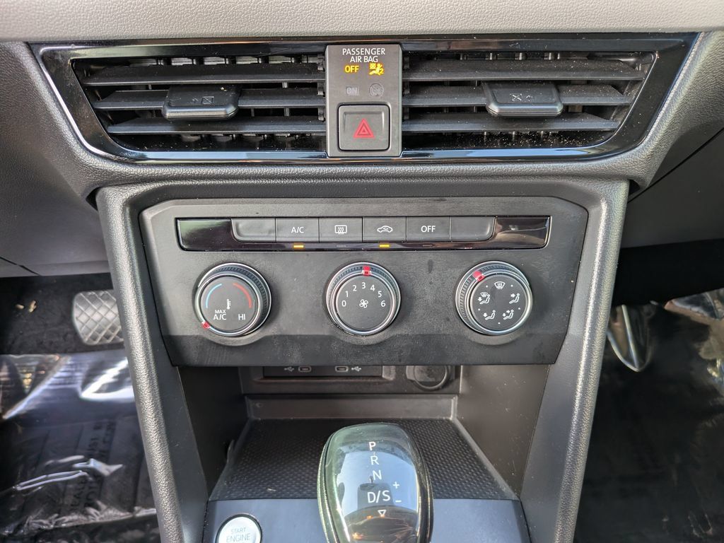 Certified 2022 Volkswagen Taos S FWD image 21