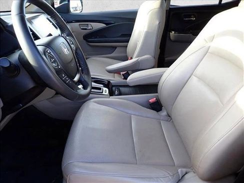 Used 2019 Honda Ridgeline RTL-E image 10