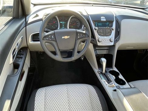 Used 2015 Chevrolet Equinox LS image 13