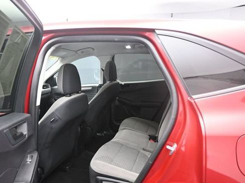 Used 2022 Ford Escape SE w/ SE Sport Appearance Package FWD image 22
