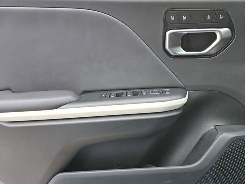 New 2025 Kia K4 GT-Line Turbo w/ GT-Line Premium Package FWD image 16