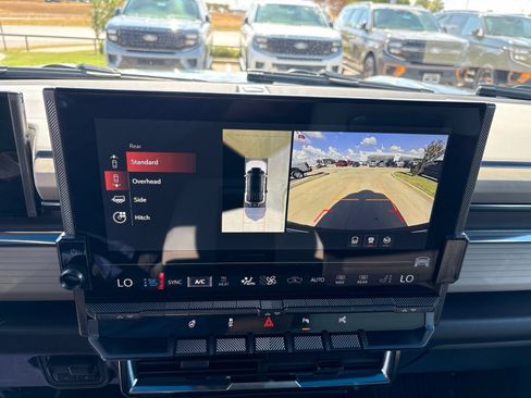 Used 2026 GMC Hummer EV SUV AWD/4WD image 22