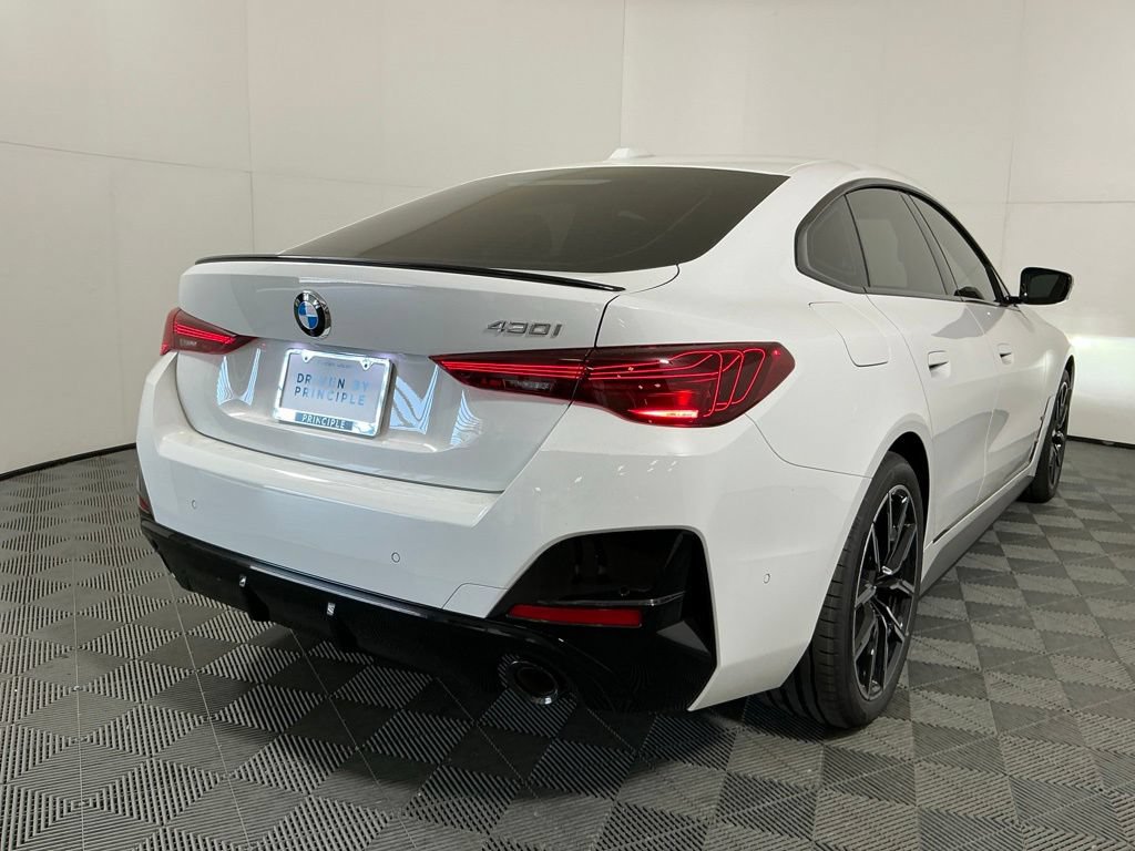 New 2026 BMW 430i w/ M Sport Package RWD image 5