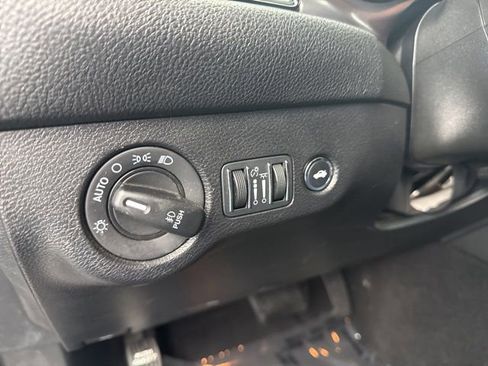 Used 2022 Dodge Challenger GT image 27