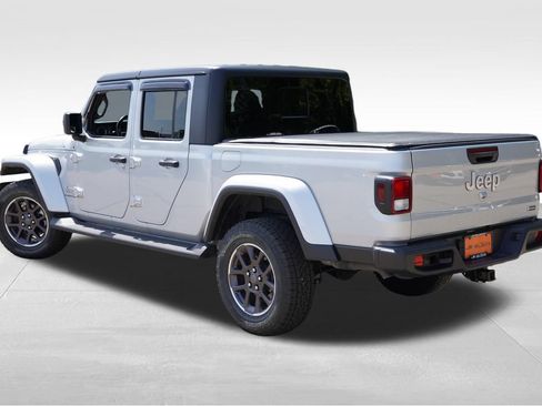 Used 2022 Jeep Gladiator Overland w/ Popular Equipment Package AWD/4WD image 7