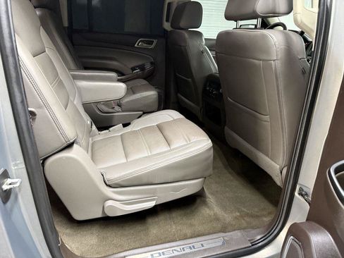 Used 2019 GMC Yukon XL Denali w/ Open Road Package AWD/4WD image 43