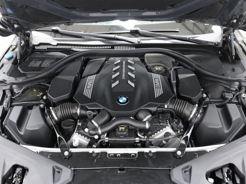 Used 2022 BMW M850i xDrive Convertible AWD/4WD image 82