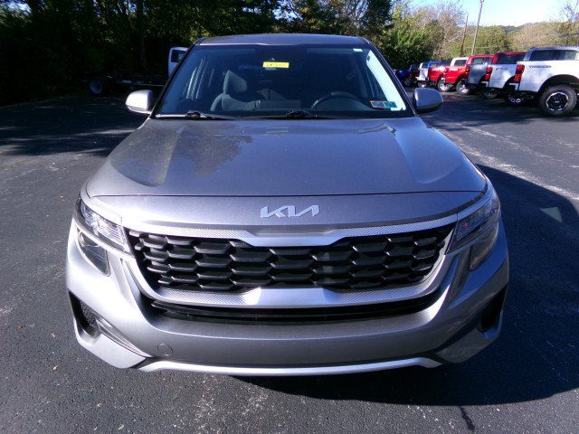 Used 2023 Kia Seltos LX AWD/4WD image 3