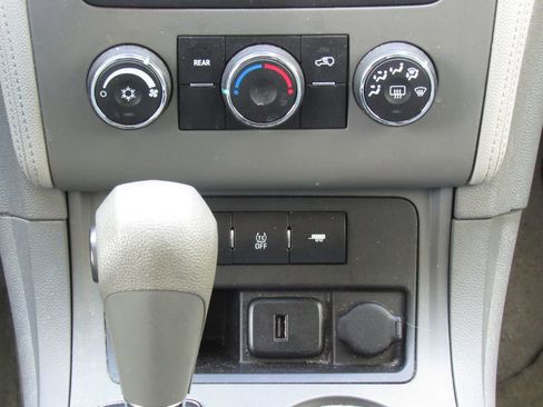 Used 2017 Chevrolet Traverse LS FWD image 27