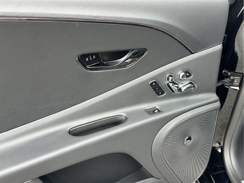 New 2026 Bentley Flying Spur V8 AWD/4WD image 29