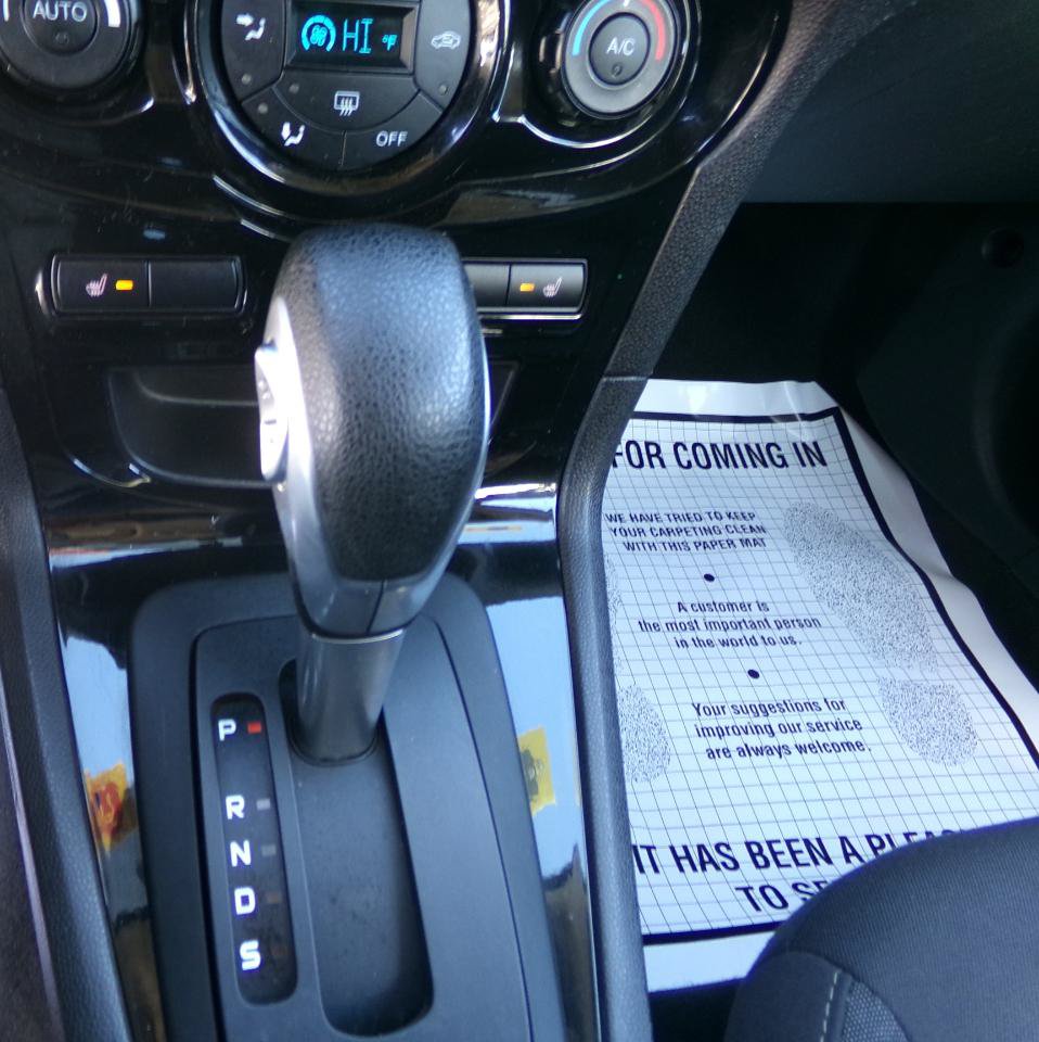 Used 2014 Ford Fiesta SE w/ Equipment Group 201B FWD image 12