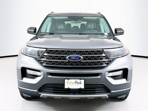 Used 2024 Ford Explorer XLT w/ Equipment Group 202A image 2