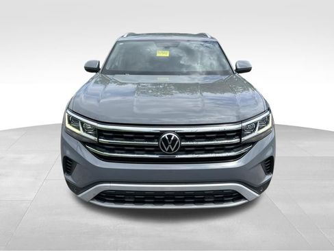 Used 2020 Volkswagen Atlas Cross Sport SE FWD image 3