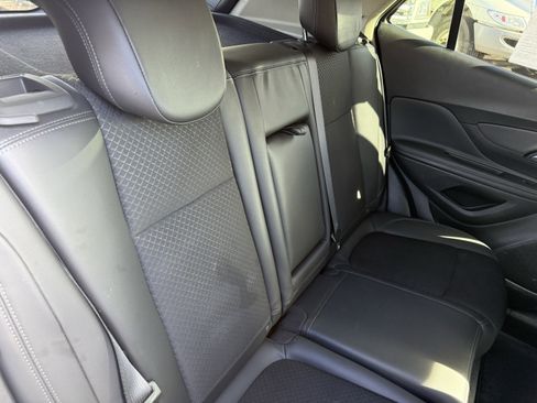 Used 2022 Buick Encore Preferred w/ Safety Package image 18