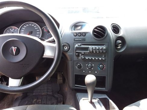 Used 2008 Pontiac Grand Prix image 11