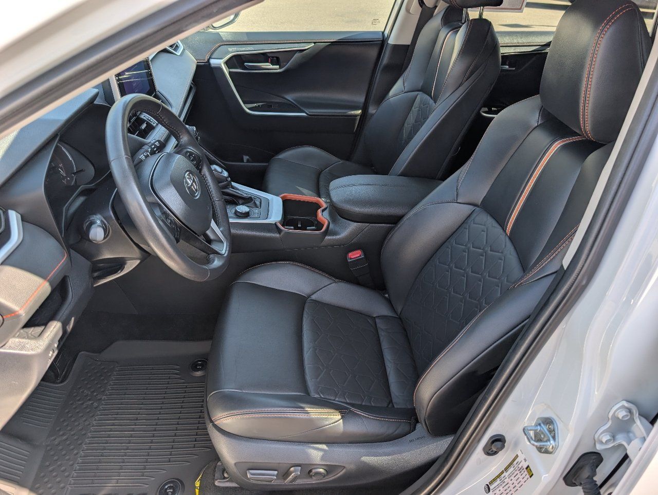 Used 2024 Toyota RAV4 Adventure AWD/4WD image 2