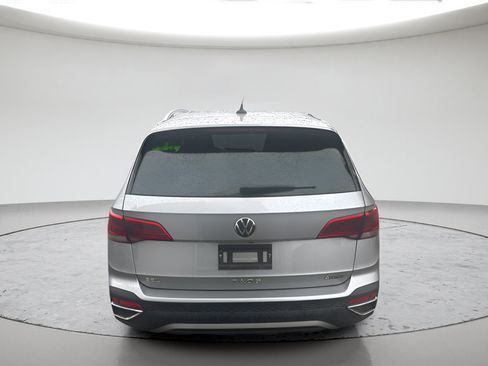 Used 2023 Volkswagen Taos SEL AWD/4WD image 5