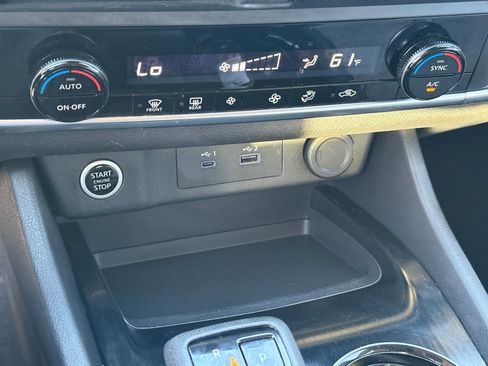 Certified 2023 Nissan Rogue SV image 20