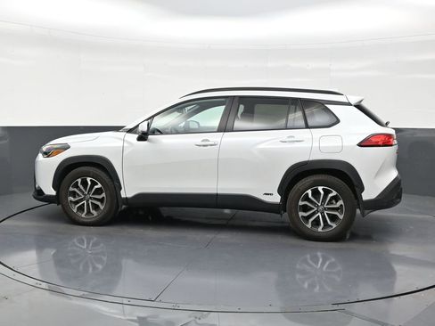 Used 2024 Toyota Corolla Cross image 2