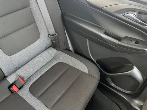 Used 2025 Chevrolet TrailBlazer LT image 35