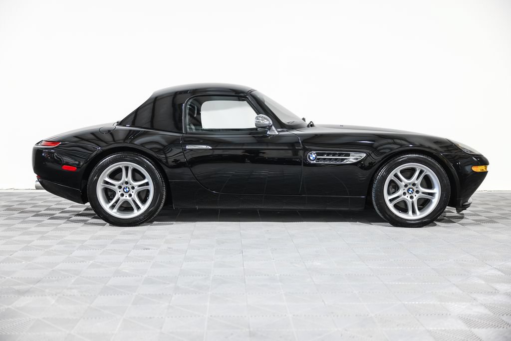 Used 2002 BMW Z8 RWD image 3