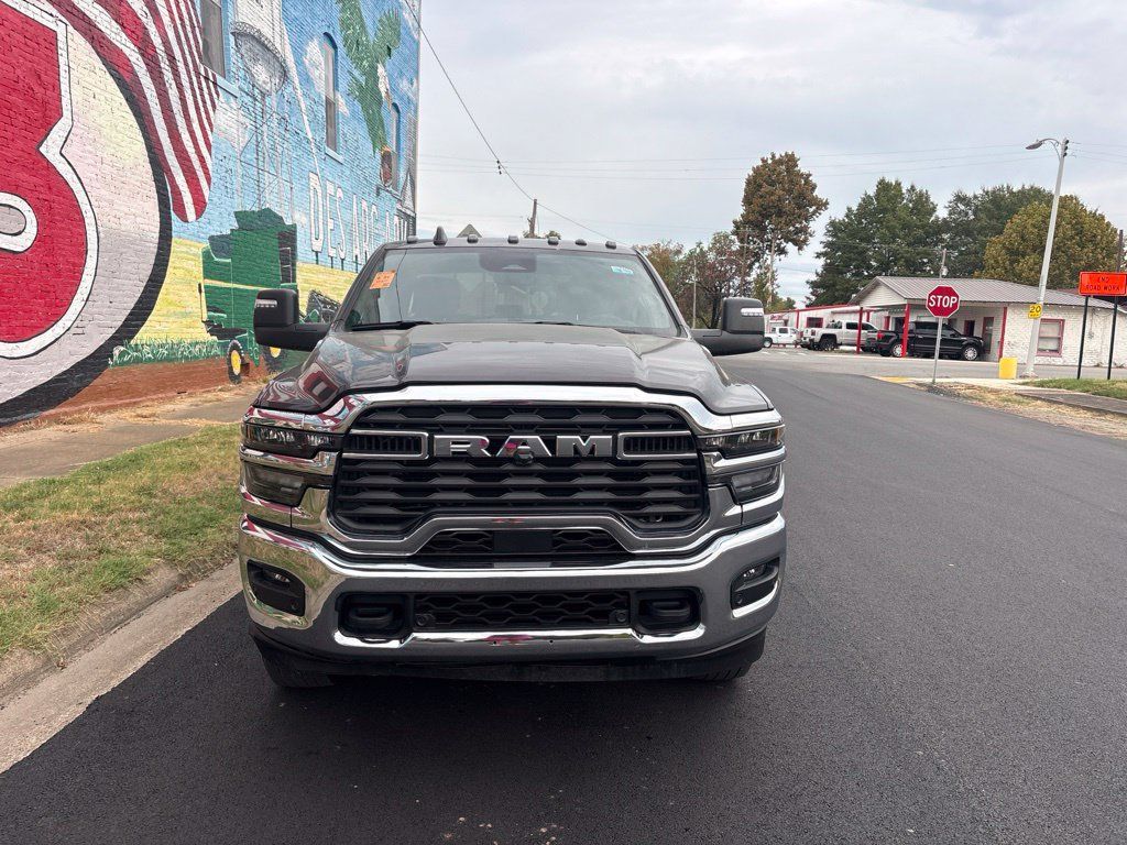 Used 2025 RAM 2500 Big Horn AWD/4WD image 9