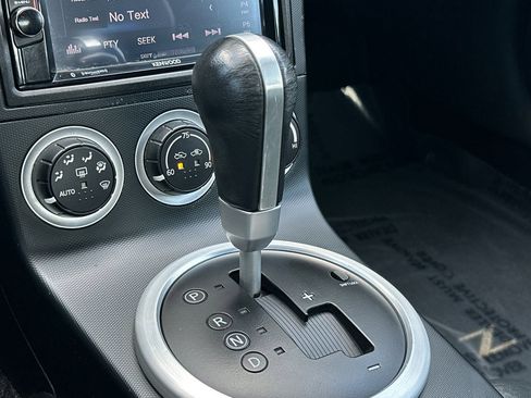 Used 2004 Nissan 350Z Touring image 16