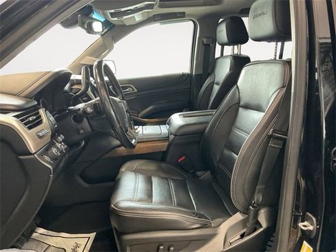 Used 2020 GMC Yukon Denali image 7