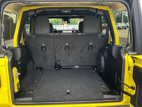 Used 2024 Jeep Wrangler Sport S image 15