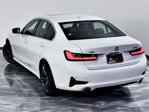 Used 2021 BMW 330i xDrive Sedan w/ Premium Package AWD/4WD image 12