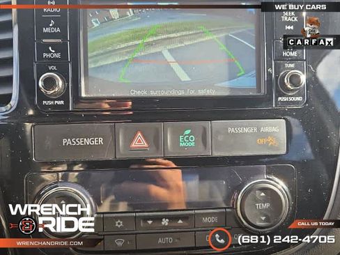 Used 2016 Mitsubishi Outlander SEL image 20