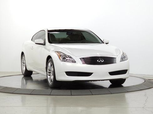 Used 2009 INFINITI G37 x Coupe w/ Premium Pkg AWD/4WD image 10