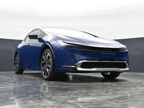 Used 2024 Toyota Prius Prime Premium FWD image 36