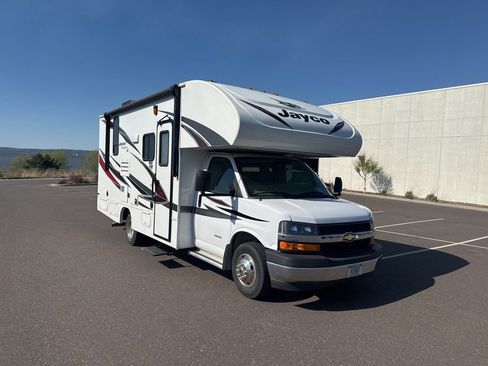 Used 2017 Chevrolet Express 4500 w/ RV Package RWD image 8