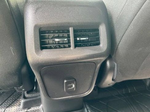 Used 2021 Chevrolet Equinox LS w/ LS Convenience Package AWD/4WD image 36