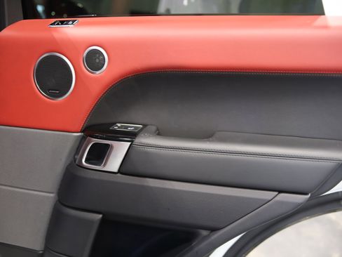 Used 2018 Land Rover Range Rover Sport HSE Dynamic image 40