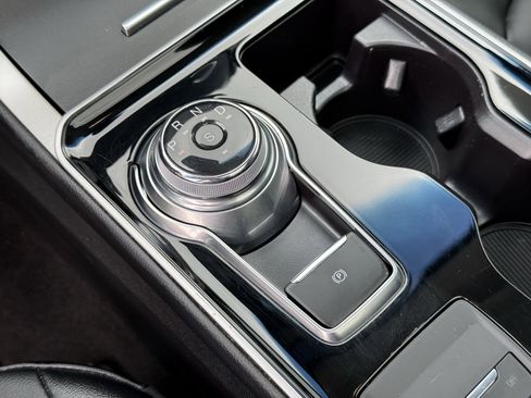 Used 2019 Ford Edge SEL w/ Equipment Group 201A image 24