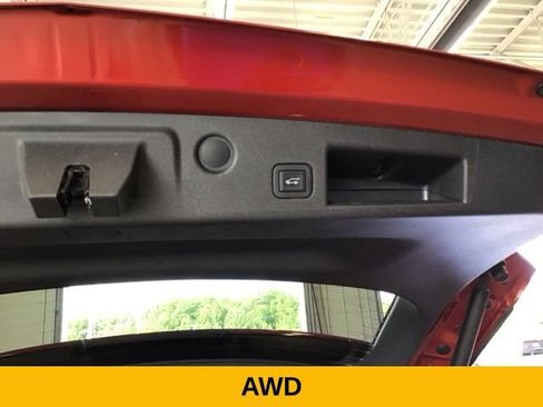 Used 2022 Chevrolet Equinox LT image 12