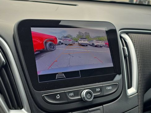 Used 2023 Chevrolet Malibu LT FWD image 18