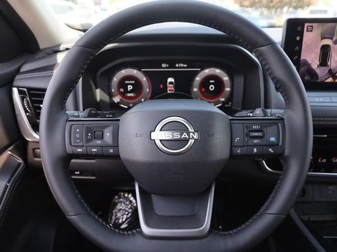 Certified 2025 Nissan Rogue SL w/ Tech Package AWD/4WD image 12