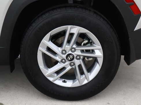 Used 2026 Hyundai Tucson SE FWD image 8