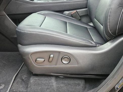 New 2026 Chevrolet Traverse LT image 4